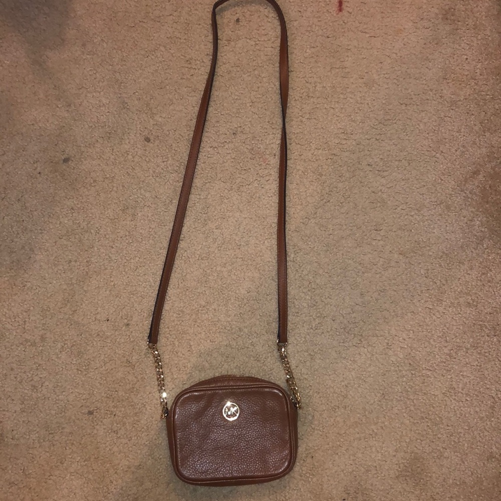 MK cross-body